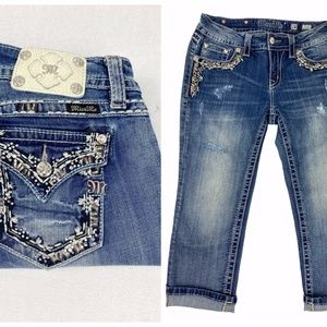 MISS ME Jeans Capri Sz 28 Mid-Rise distressed